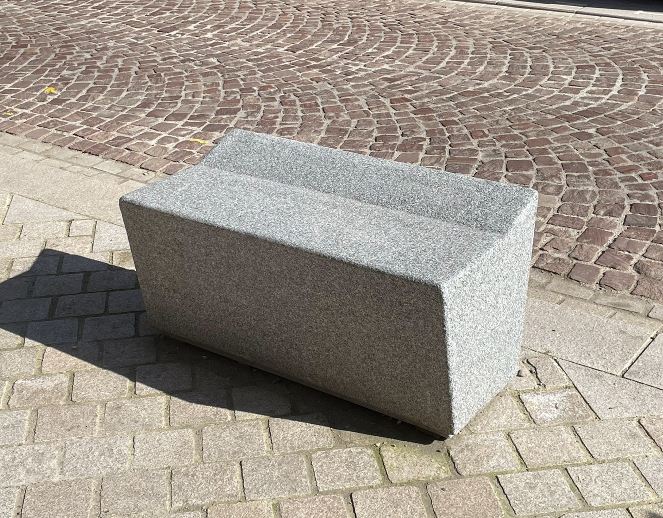 mobilier exterieur granit breton rebillon voirie