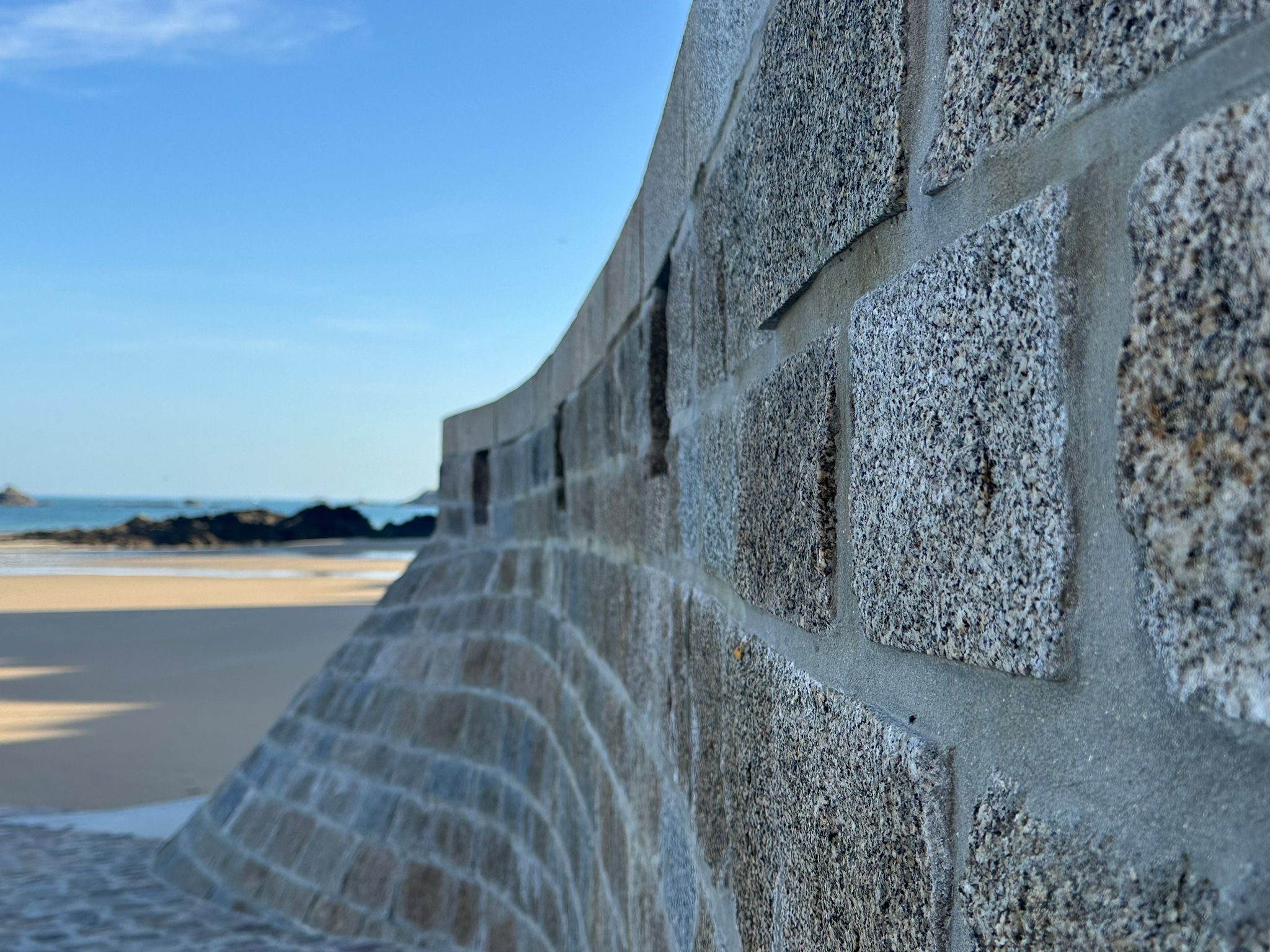 couronnement moellons granit breton gris roux languédias patrimoine renovation saint malo ille et vilaine