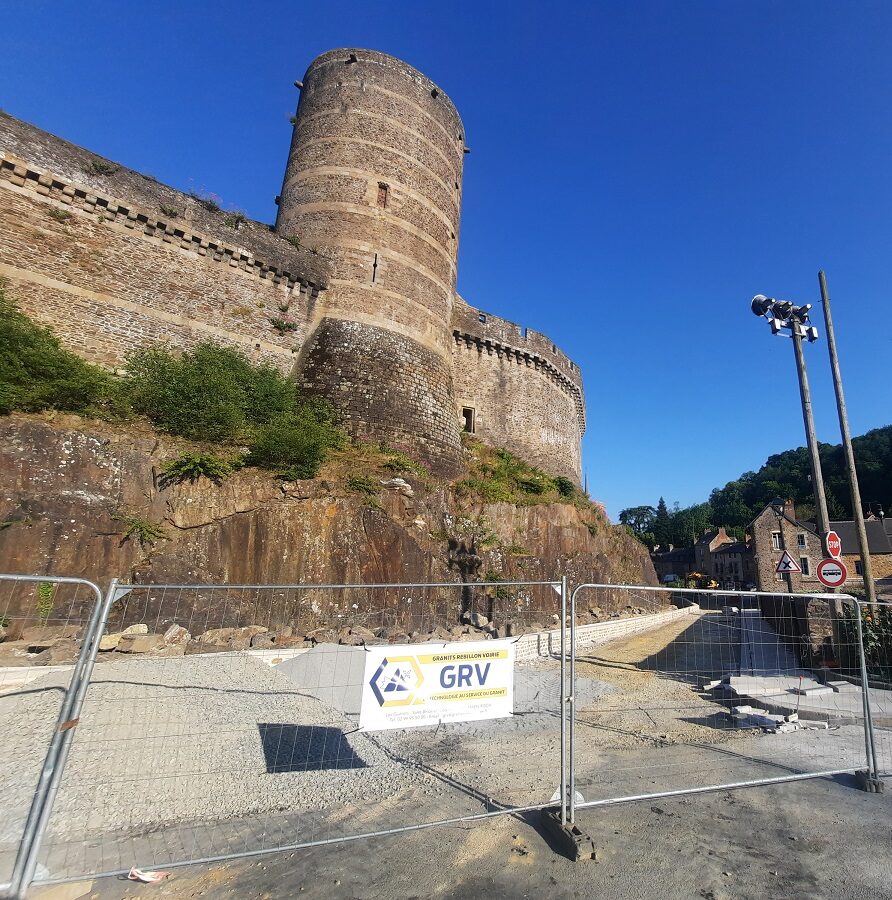 Amenagement urbain dalles pavés bordures granit breton rebillon voirie grv fougères