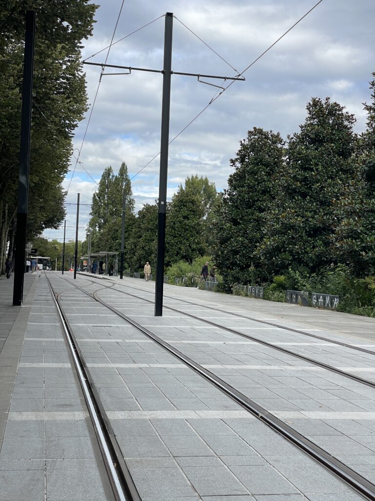 amenagement urbain dalles dallage granit breton gris bleu lanhelin rebillon voirie grv nantes