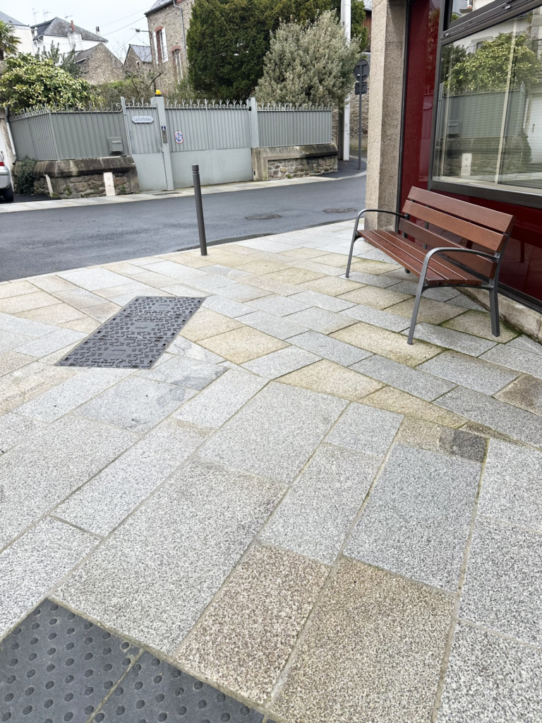amenagement urbain dalles pavés bordures granit breton gris roux languédias lanhélin grv rebillon voirie dinard 