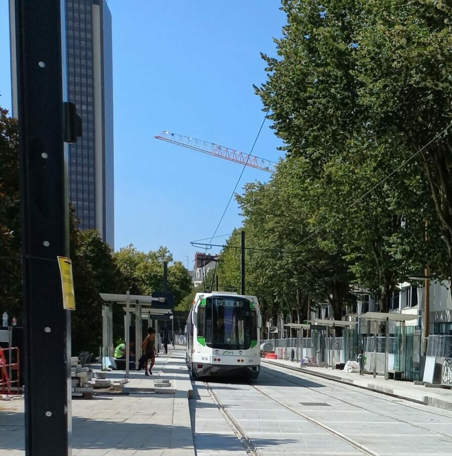 amenagement urbain dalles dallage granit breton gris bleu lanhelin rebillon voirie grv nantes