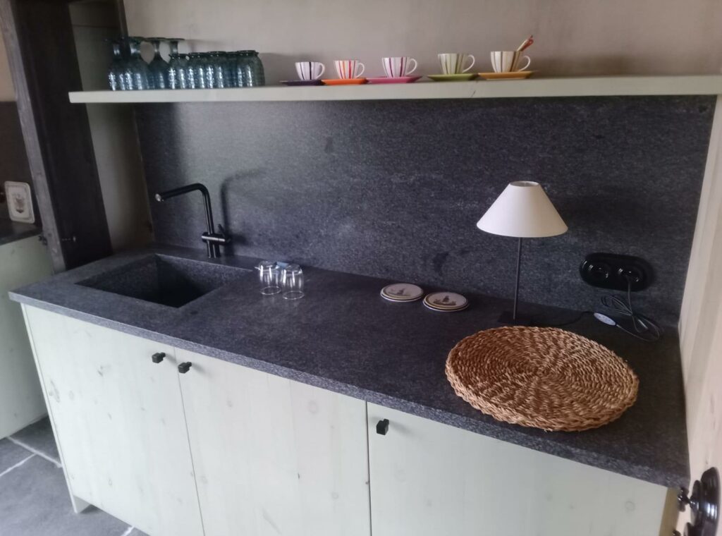 decoration interieure dallage granit breton lanhelin plan de travail rebillon voirie grv